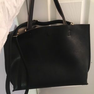 Black leather medium size bag